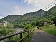 02 Sulla ciclovia di Valle Brembana verso Al Dero